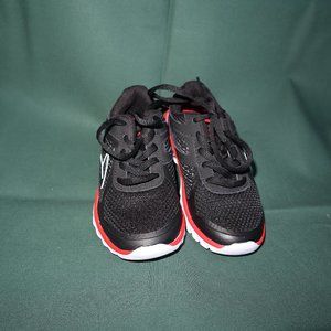 Champion Geofoam Trainer boys size 13